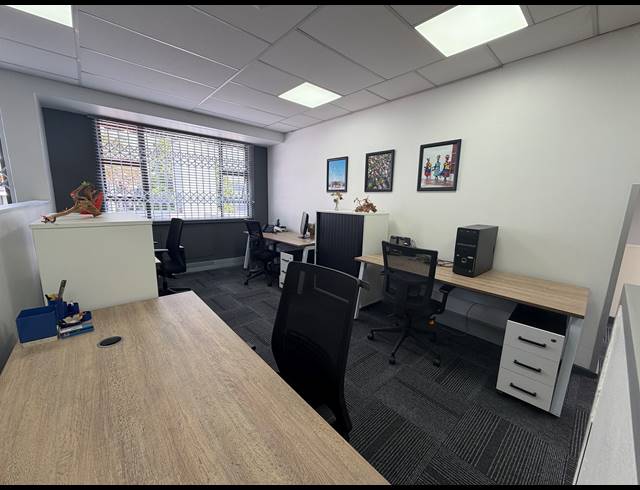 86.40M² OFFICE TO LET IN WOODMEAD